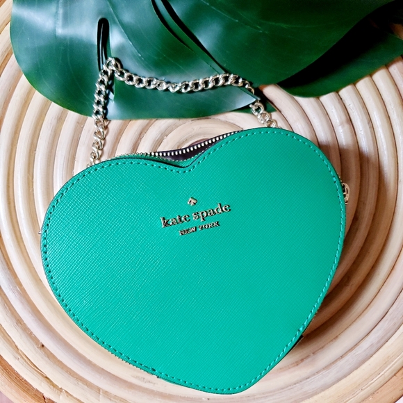 kate spade Handbags - 🆕 Mini heart loveshack love crossbody kate spade green bean gold bag small